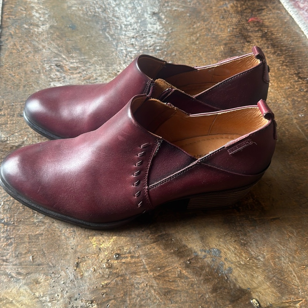 Size 41 Pikolinos shoes booties
